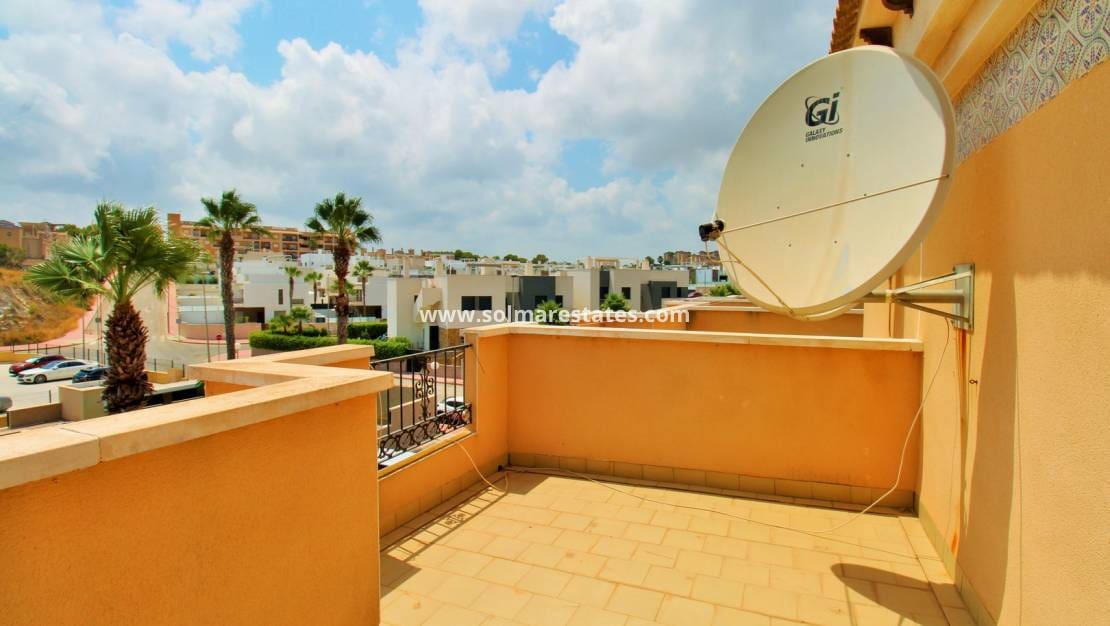 3 soveværelse Byhus til salg i Villamartin med swimmingpool - € 199.950 (Ref: 10019342)