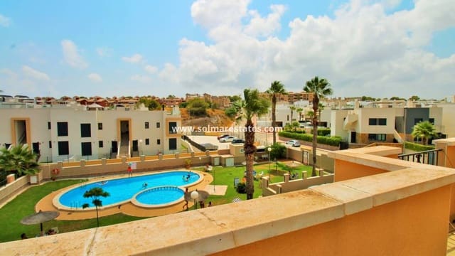 3 soveværelse Byhus til salg i Villamartin, Orihuela med swimmingpool - € 199.950 (Ref: 10019342)