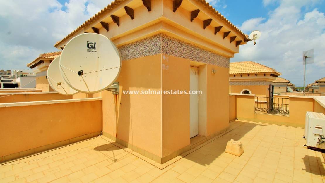 3 soveværelse Byhus til salg i Villamartin med swimmingpool - € 199.950 (Ref: 10019342)