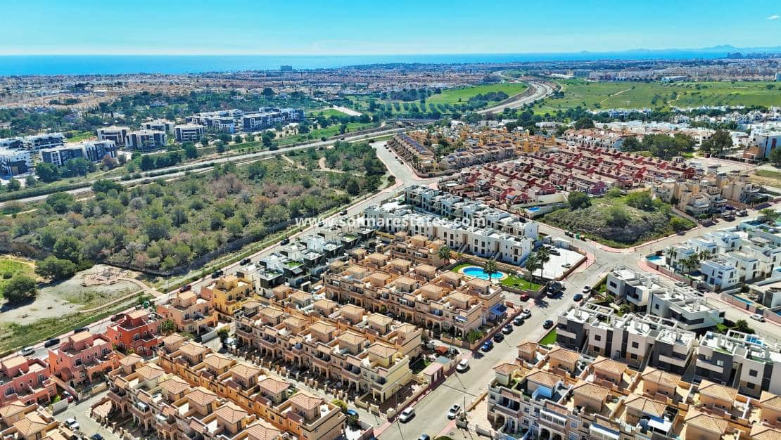 3 soveværelse Byhus til salg i Villamartin med swimmingpool - € 199.950 (Ref: 10019342)
