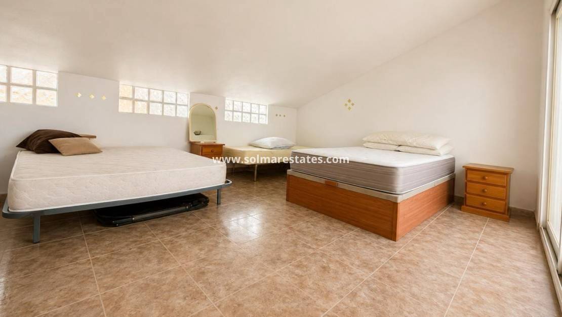 3 soveværelse Lejlighed til salg i La Zenia med swimmingpool - € 195.000 (Ref: 10019793)