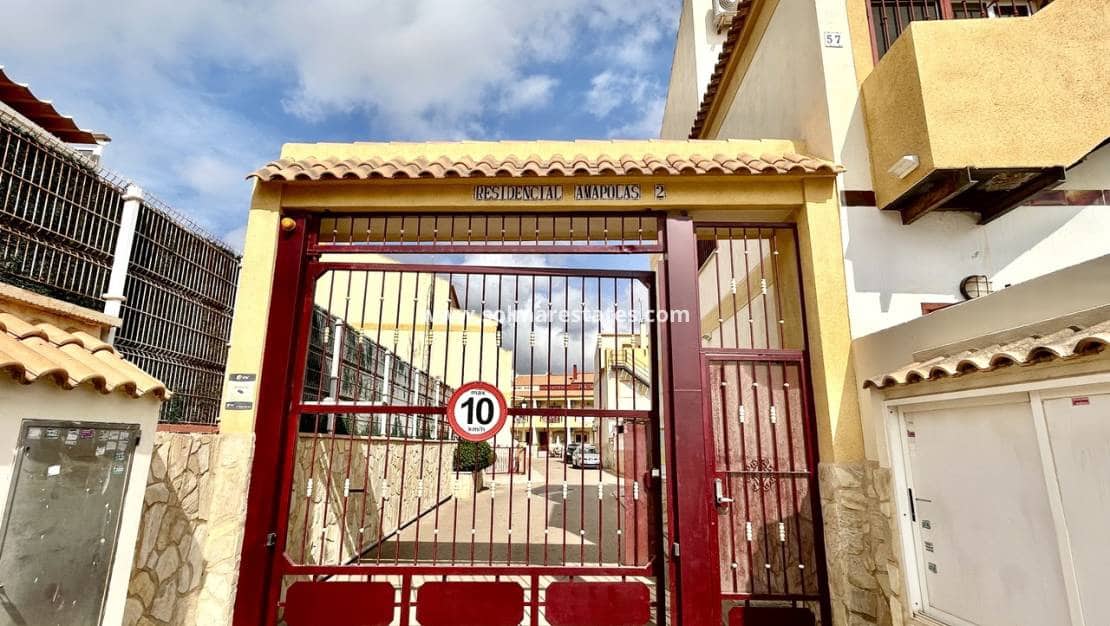 3 soveværelse Lejlighed til salg i La Zenia med swimmingpool - € 195.000 (Ref: 10019793)