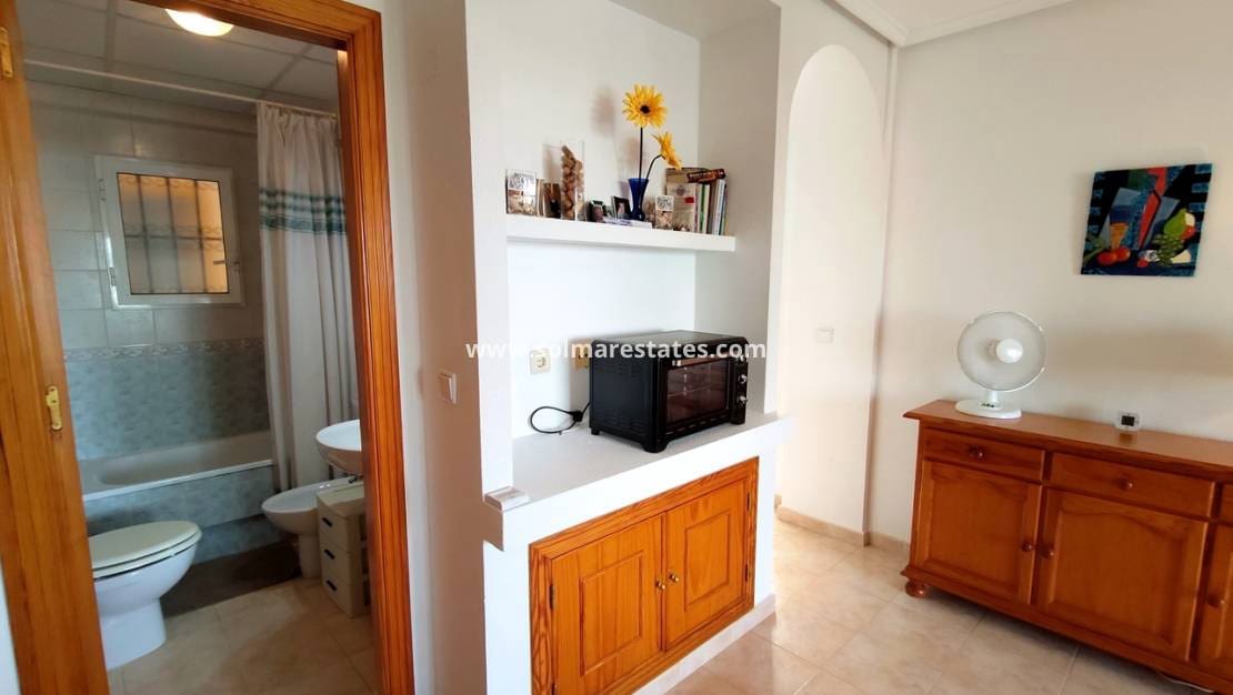 2 Zimmer Apartment zu verkaufen in La Zenia mit Pool - 169.900 € (Ref: 10021198)