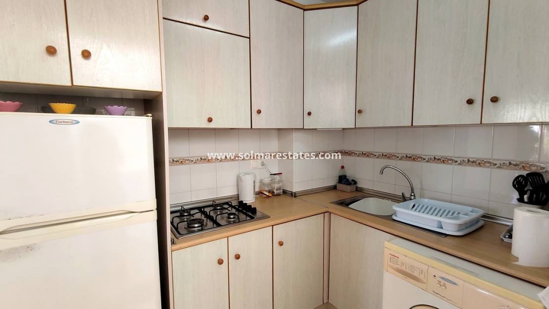 2 Zimmer Apartment zu verkaufen in La Zenia mit Pool - 169.900 € (Ref: 10021198)
