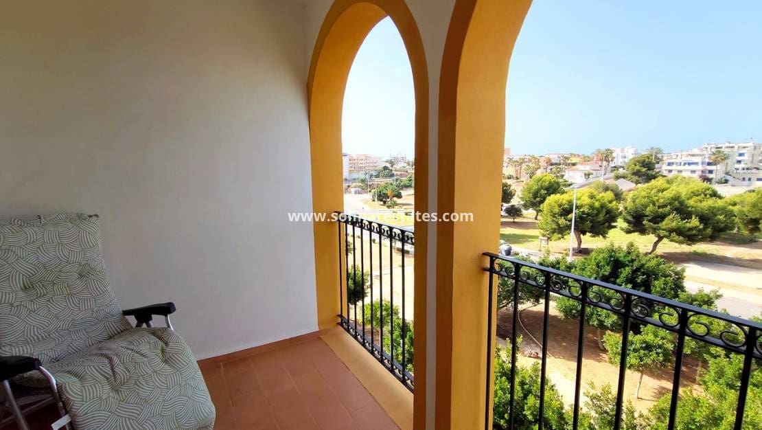 2 Zimmer Apartment zu verkaufen in La Zenia mit Pool - 169.900 € (Ref: 10021198)