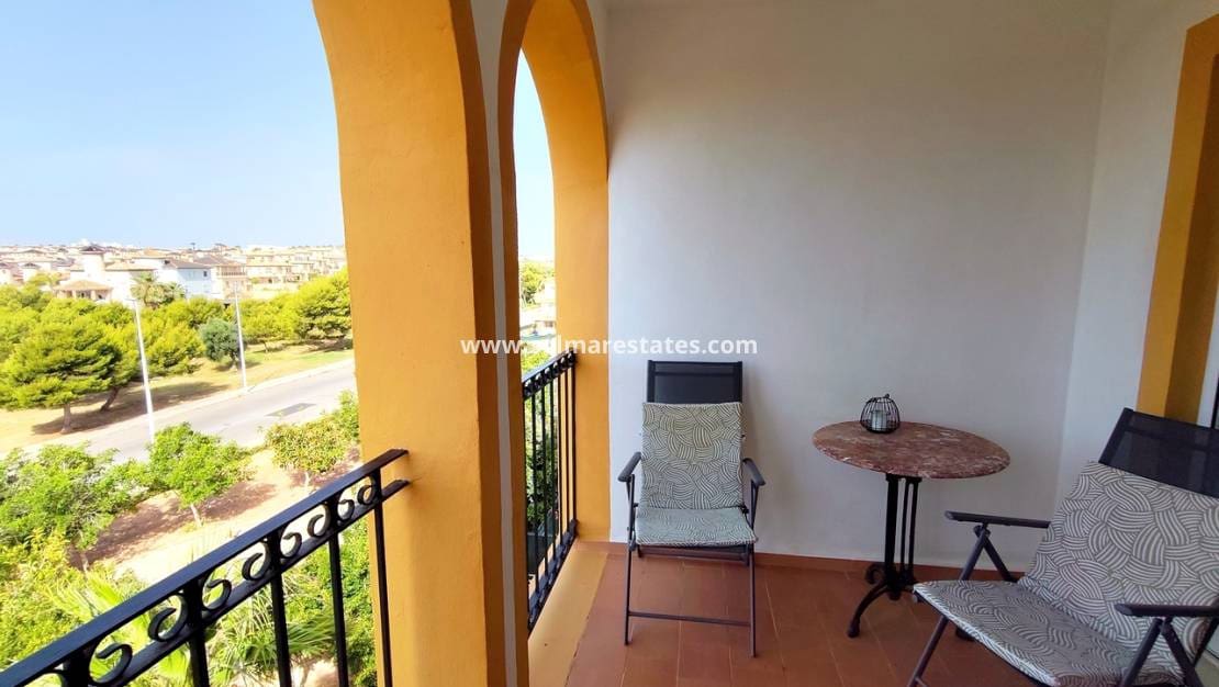 2 Zimmer Apartment zu verkaufen in La Zenia mit Pool - 169.900 € (Ref: 10021198)