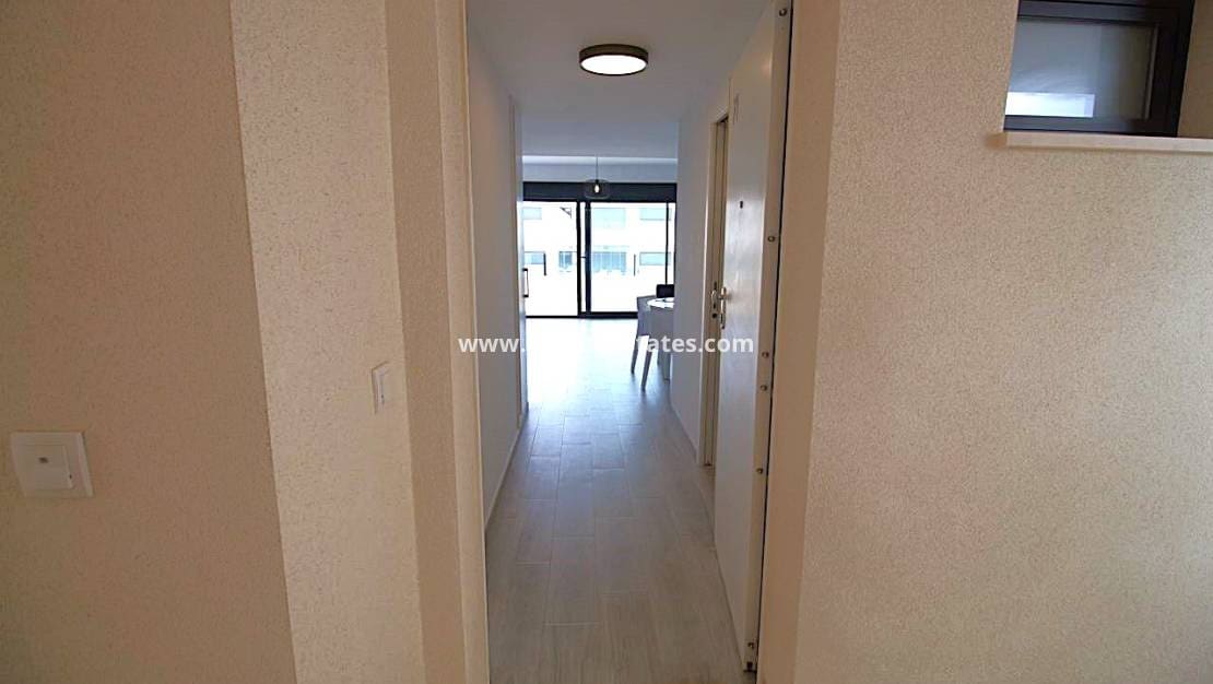 2 soverom Leilighet til salgs i Villamartin med svømmebasseng - € 329 000 (Ref: 10021348)