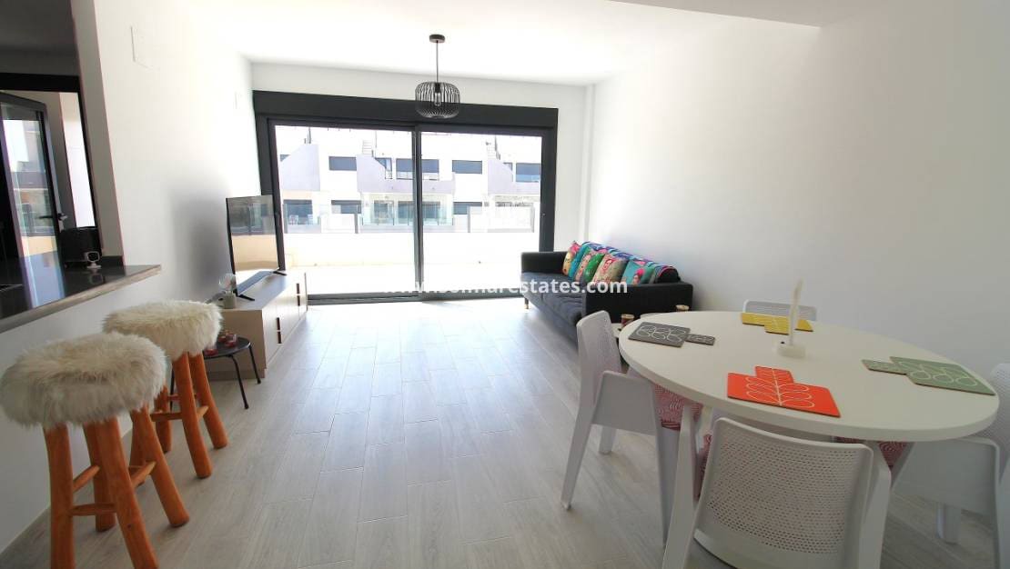 2 soverom Leilighet til salgs i Villamartin med svømmebasseng - € 329 000 (Ref: 10021348)
