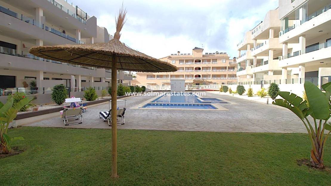 2 soverom Leilighet til salgs i Villamartin med svømmebasseng - € 329 000 (Ref: 10021348)