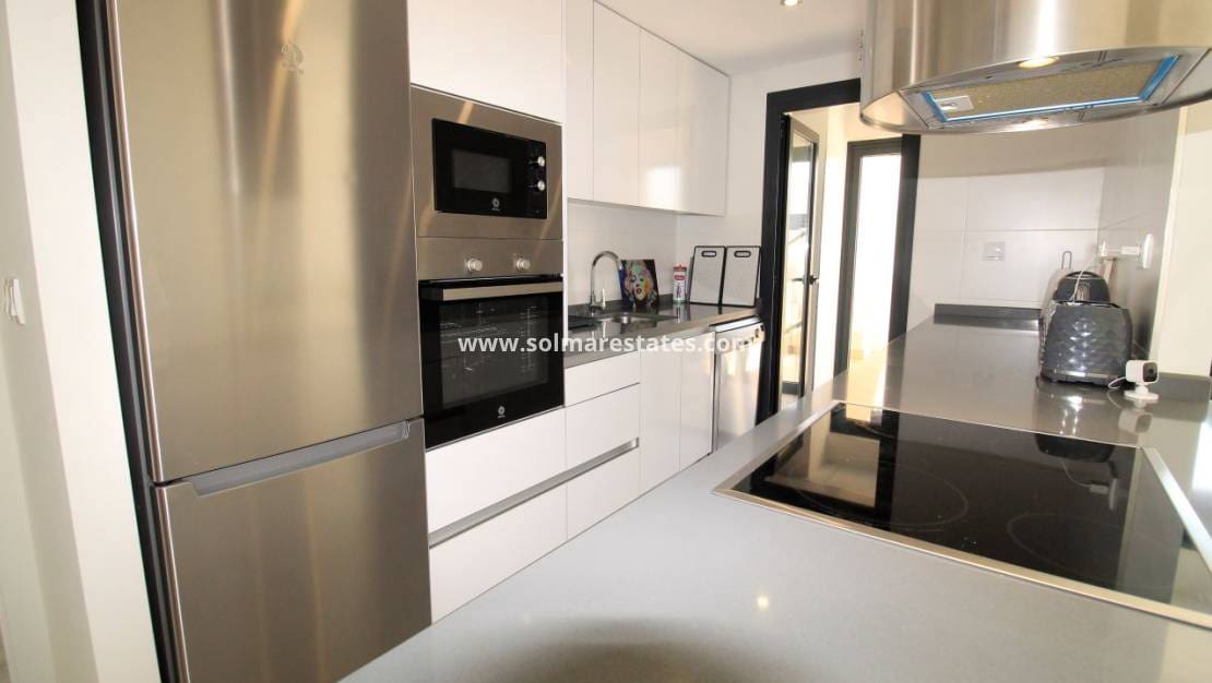 2 soverom Leilighet til salgs i Villamartin med svømmebasseng - € 329 000 (Ref: 10021348)