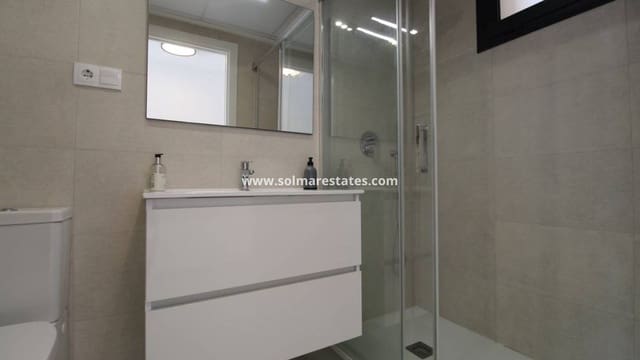 2 soverom Leilighet til salgs i Villamartin, Orihuela med svømmebasseng - € 329 000 (Ref: 10021348)