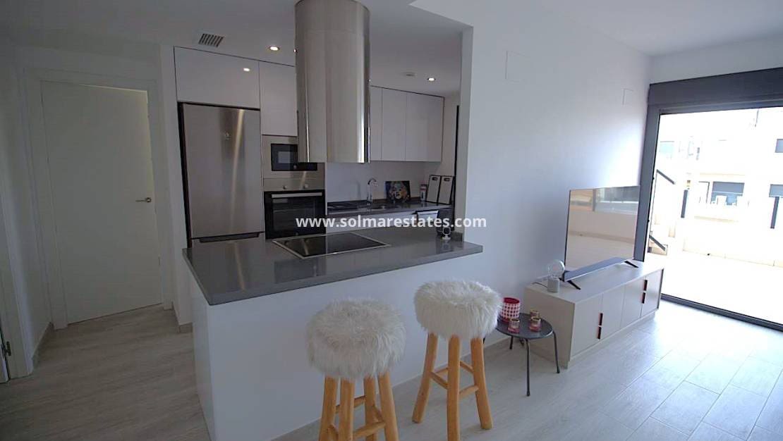 2 soverom Leilighet til salgs i Villamartin med svømmebasseng - € 329 000 (Ref: 10021348)