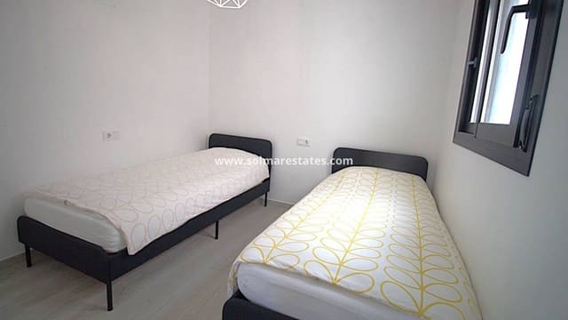 2 soverom Leilighet til salgs i Villamartin, Orihuela med svømmebasseng - € 329 000 (Ref: 10021348)