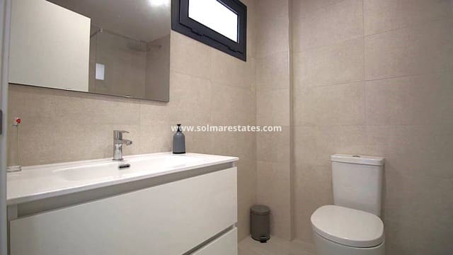 2 soverom Leilighet til salgs i Villamartin, Orihuela med svømmebasseng - € 329 000 (Ref: 10021348)