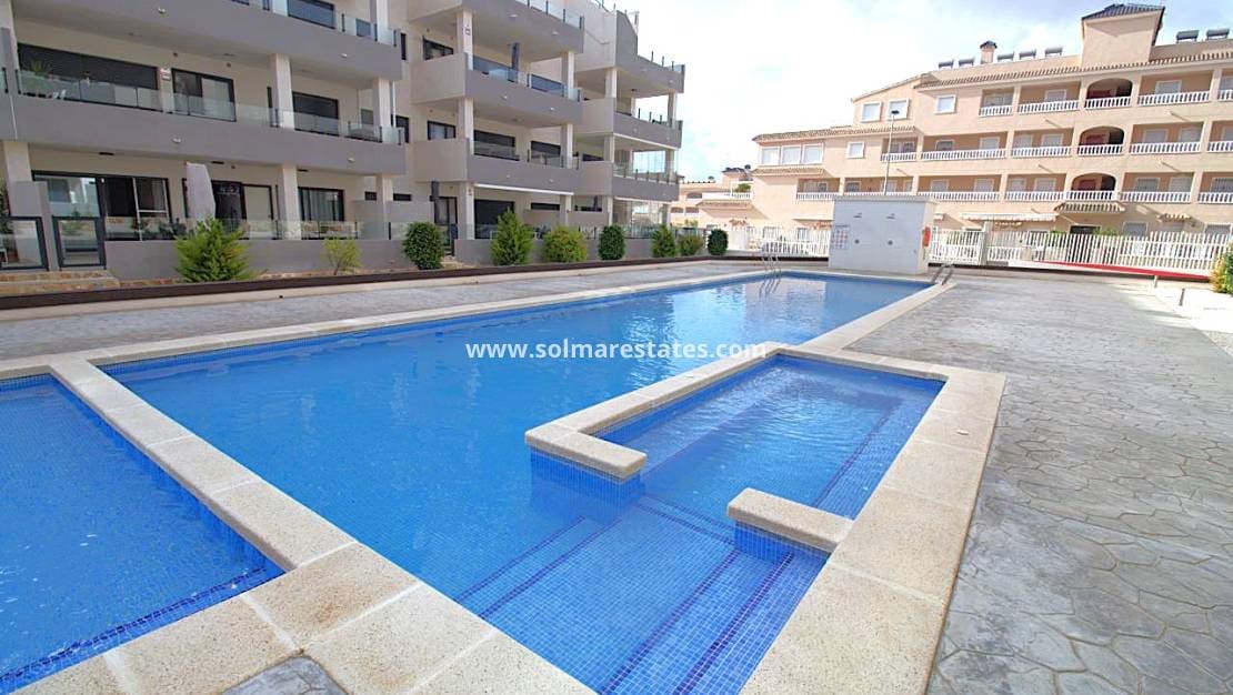 2 soverom Leilighet til salgs i Villamartin med svømmebasseng - € 329 000 (Ref: 10021348)