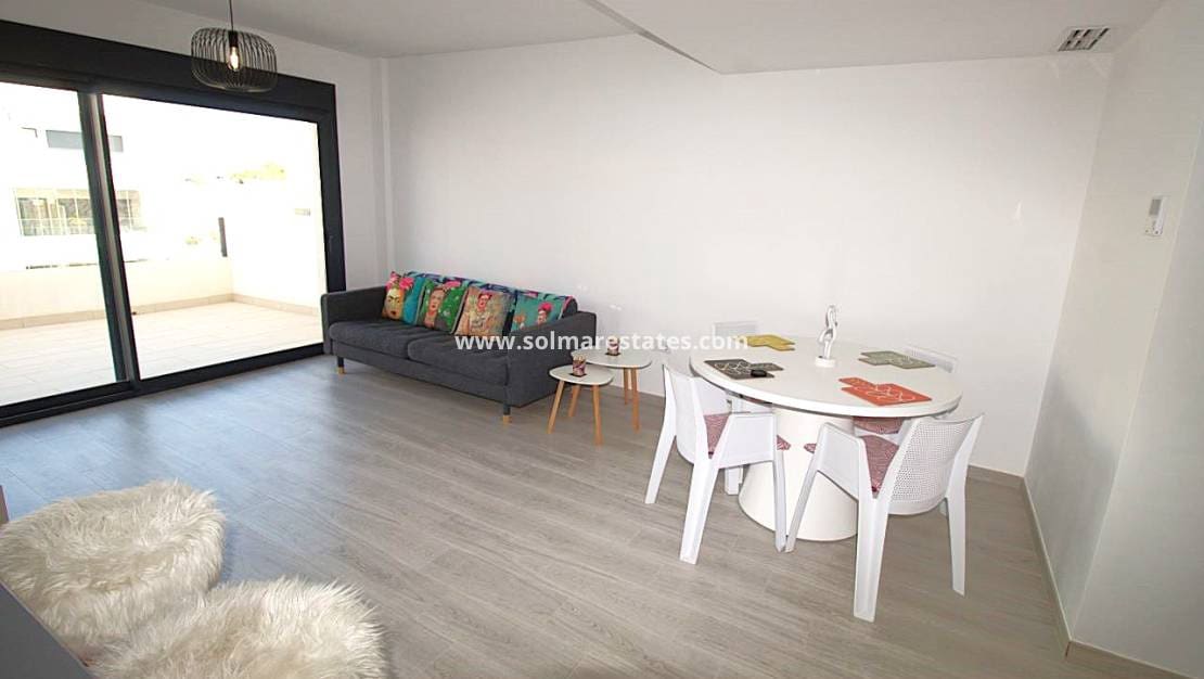 2 soverom Leilighet til salgs i Villamartin med svømmebasseng - € 329 000 (Ref: 10021348)