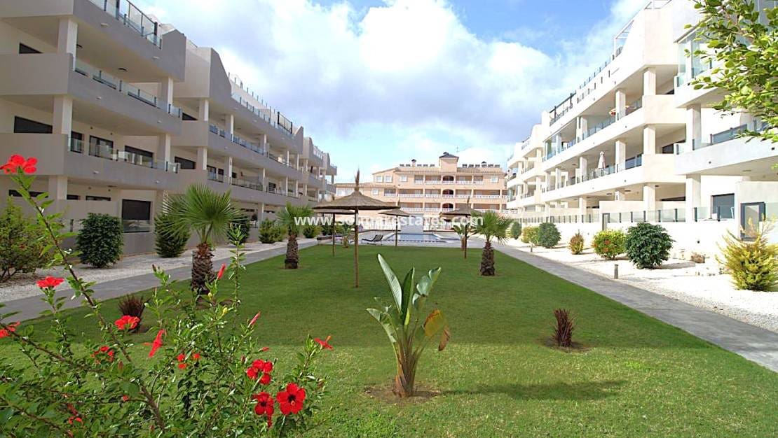 2 soverom Leilighet til salgs i Villamartin med svømmebasseng - € 329 000 (Ref: 10021348)