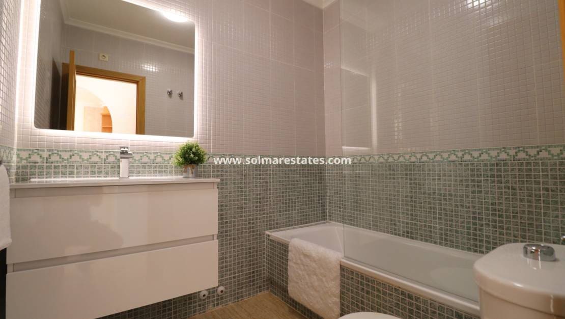 2 Zimmer Bungalow zu verkaufen in Algorfa mit Pool - 164.950 € (Ref: 10021349)