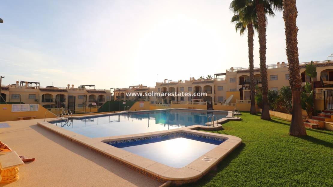 2 Zimmer Bungalow zu verkaufen in Algorfa mit Pool - 164.950 € (Ref: 10021349)