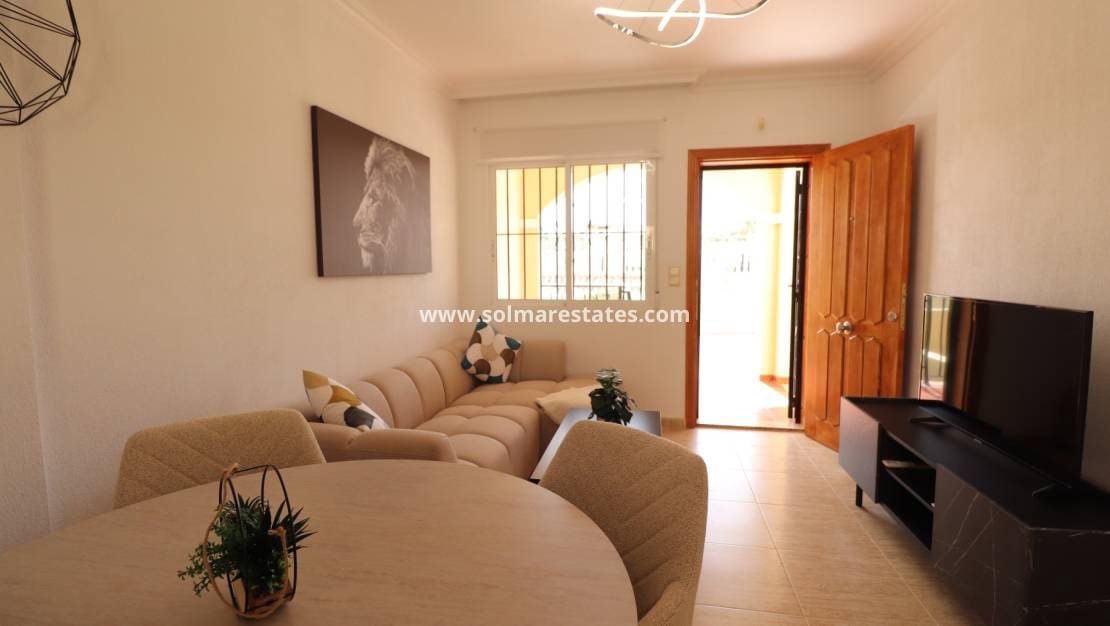 2 Zimmer Bungalow zu verkaufen in Algorfa mit Pool - 164.950 € (Ref: 10021349)