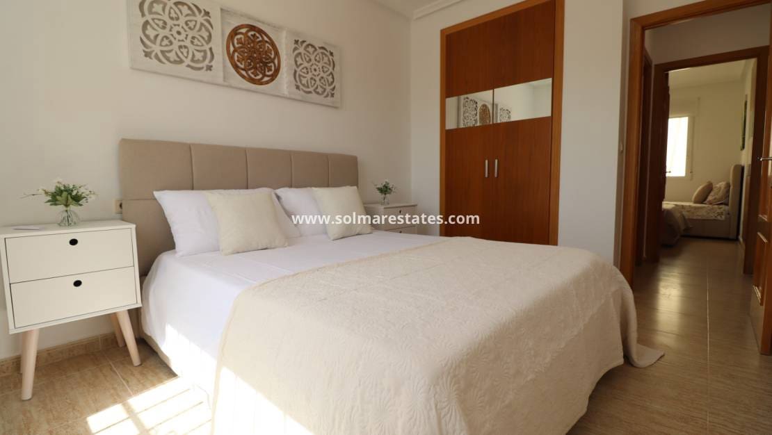 2 Zimmer Bungalow zu verkaufen in Algorfa mit Pool - 164.950 € (Ref: 10021349)