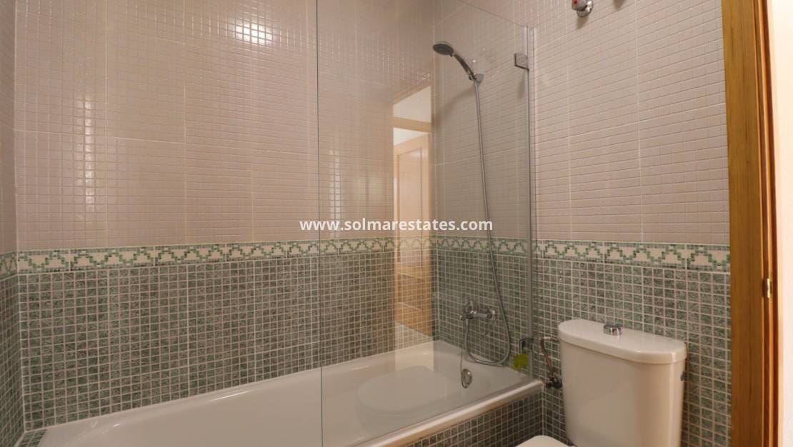 2 Zimmer Bungalow zu verkaufen in Algorfa mit Pool - 164.950 € (Ref: 10021349)
