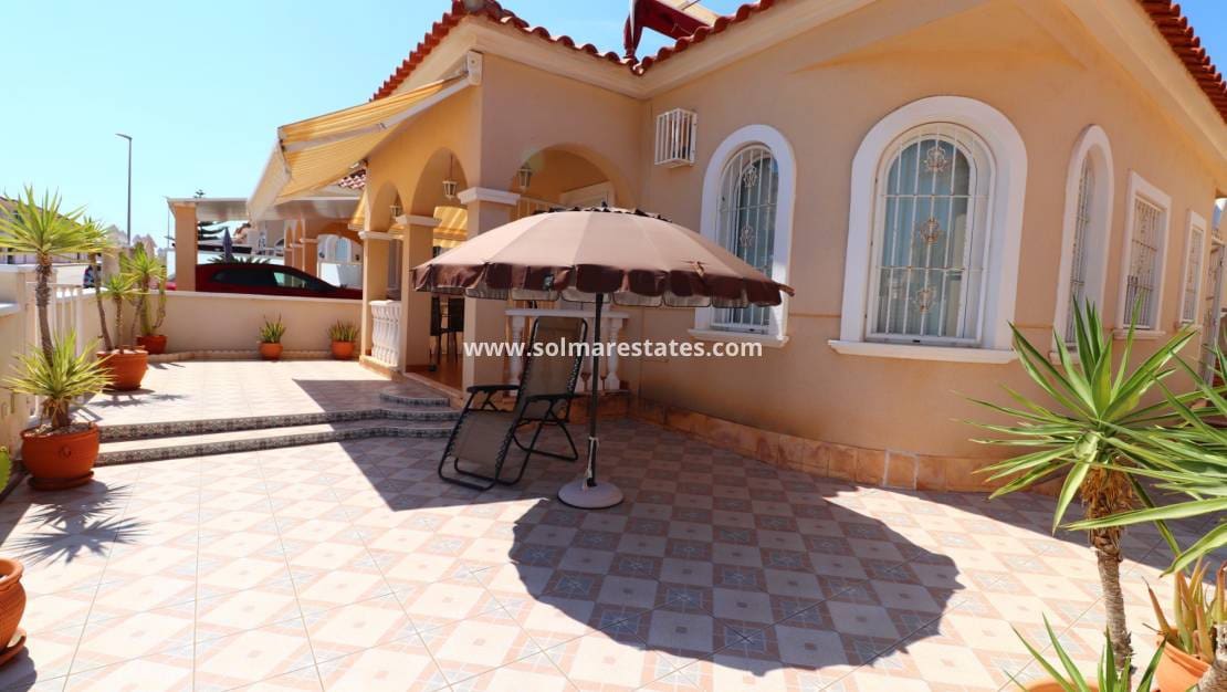 3 sovrum Villa till salu i Lo Crispin med pool - 220 000 € (Ref: 10021351)