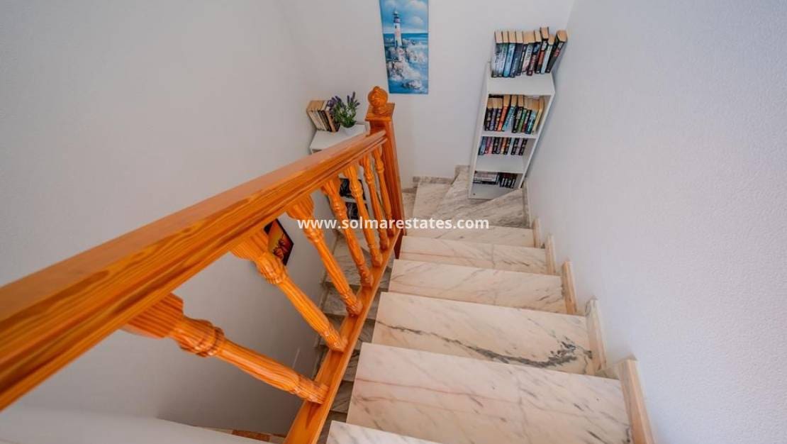 3 quarto Moradia Geminada para venda em Cabo Roig com piscina - 315 000 € (Ref: 10021716)