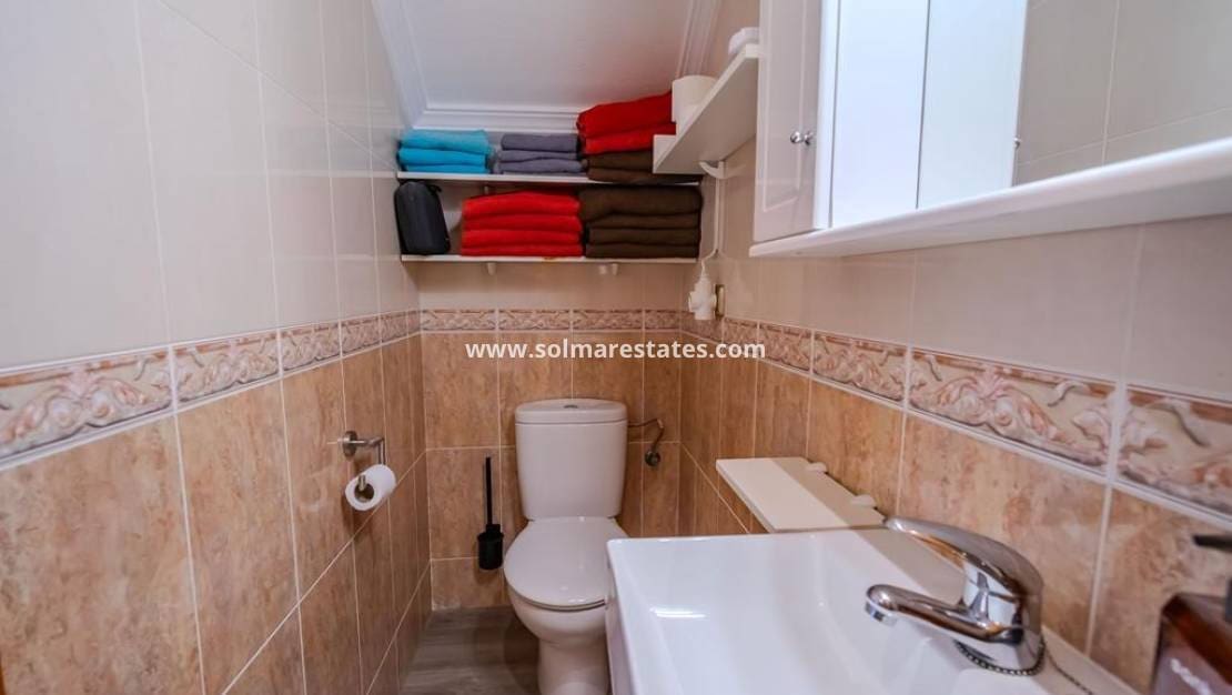 3 quarto Moradia Geminada para venda em Cabo Roig com piscina - 315 000 € (Ref: 10021716)
