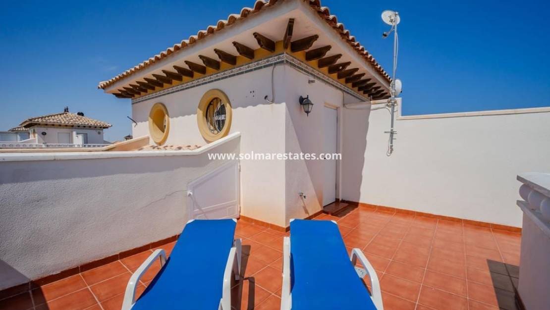 3 quarto Moradia Geminada para venda em Cabo Roig com piscina - 315 000 € (Ref: 10021716)
