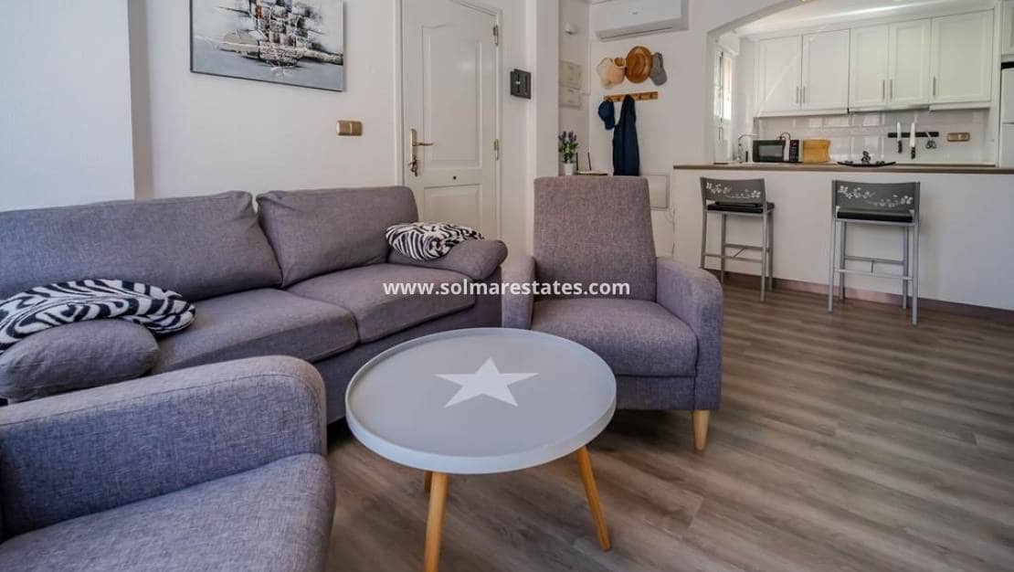 3 quarto Moradia Geminada para venda em Cabo Roig com piscina - 315 000 € (Ref: 10021716)
