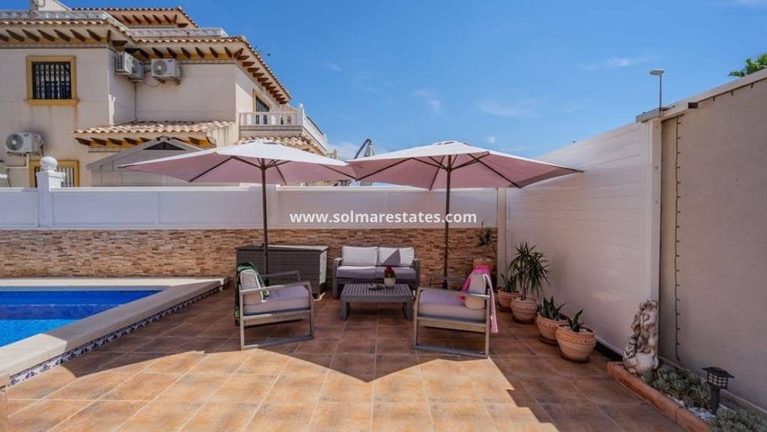 3 quarto Moradia Geminada para venda em Cabo Roig com piscina - 315 000 € (Ref: 10021716)