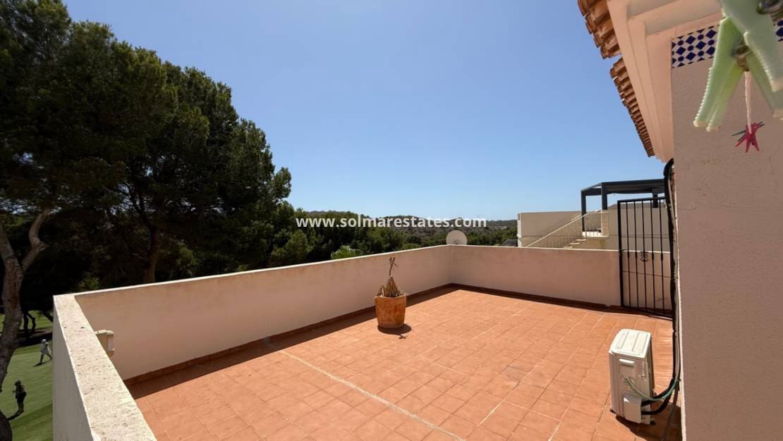 4 soverom Villa til salgs i Villamartin med svømmebasseng - € 645 000 (Ref: 10023111)