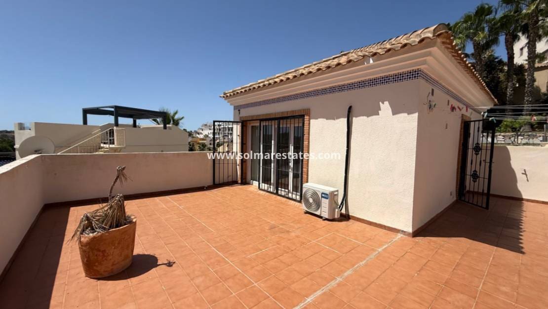 4 soverom Villa til salgs i Villamartin med svømmebasseng - € 645 000 (Ref: 10023111)