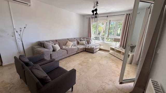 4 soverom Villa til salgs i Villamartin, Orihuela med svømmebasseng - € 645 000 (Ref: 10023111)