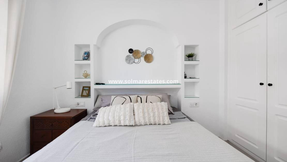 2 sovrum Lägenhet till salu i Playa Flamenca med pool - 235 000 € (Ref: 10023112)