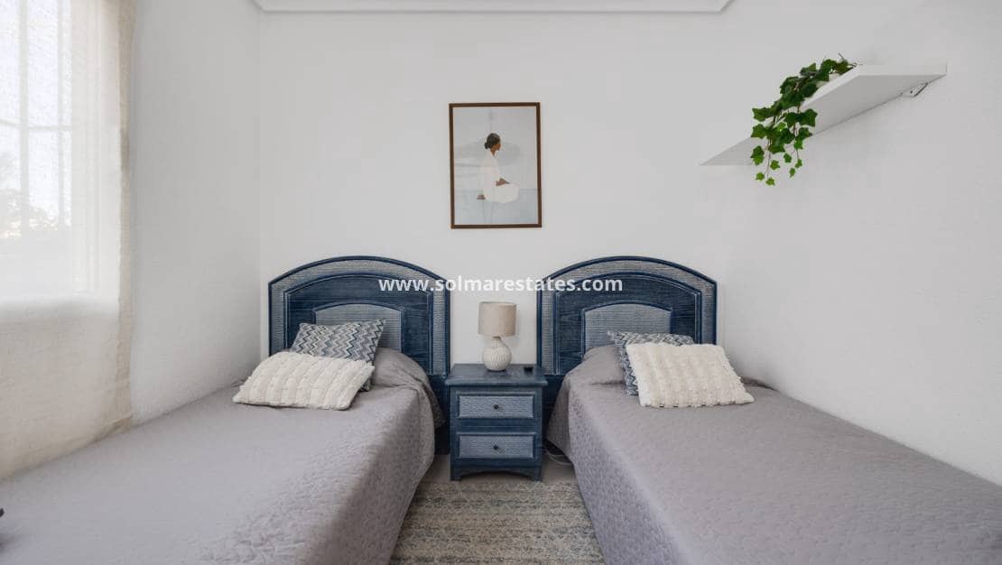 2 sovrum Lägenhet till salu i Playa Flamenca med pool - 235 000 € (Ref: 10023112)
