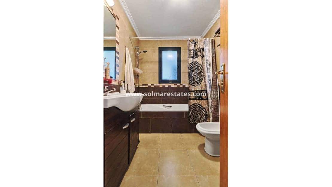 3 sypialnia Dom na sprzedaż w Villamartin z basenem - 239 000 € (Ref: 10023113)