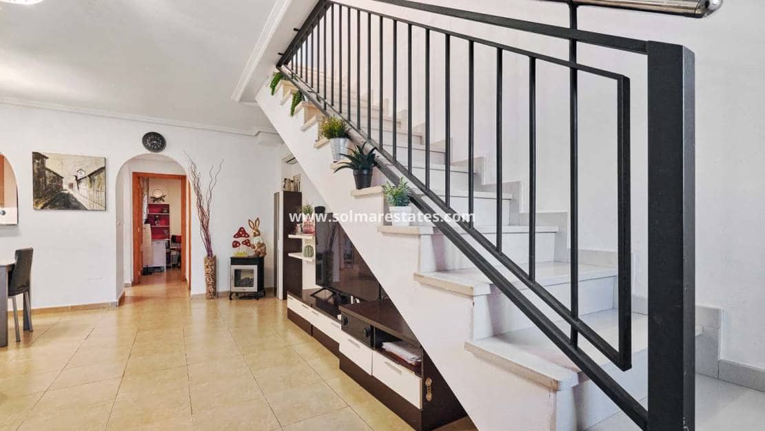 3 sypialnia Dom na sprzedaż w Villamartin z basenem - 239 000 € (Ref: 10023113)
