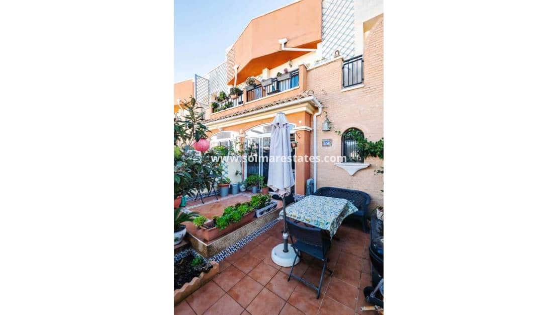 3 sypialnia Dom na sprzedaż w Villamartin z basenem - 239 000 € (Ref: 10023113)