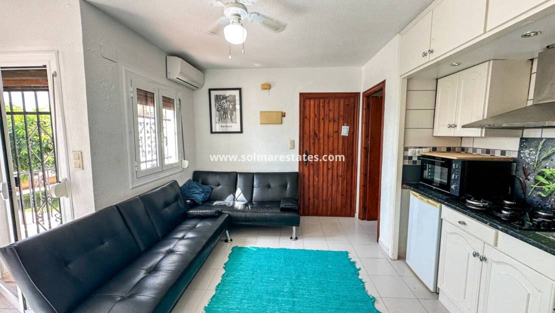 Apartamento de 1 habitación en Villamartin en venta con piscina - 105.000 € (Ref: 10023114)