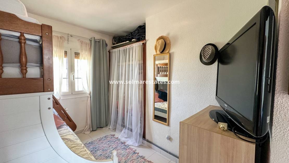 Apartamento de 1 habitación en Villamartin en venta con piscina - 105.000 € (Ref: 10023114)
