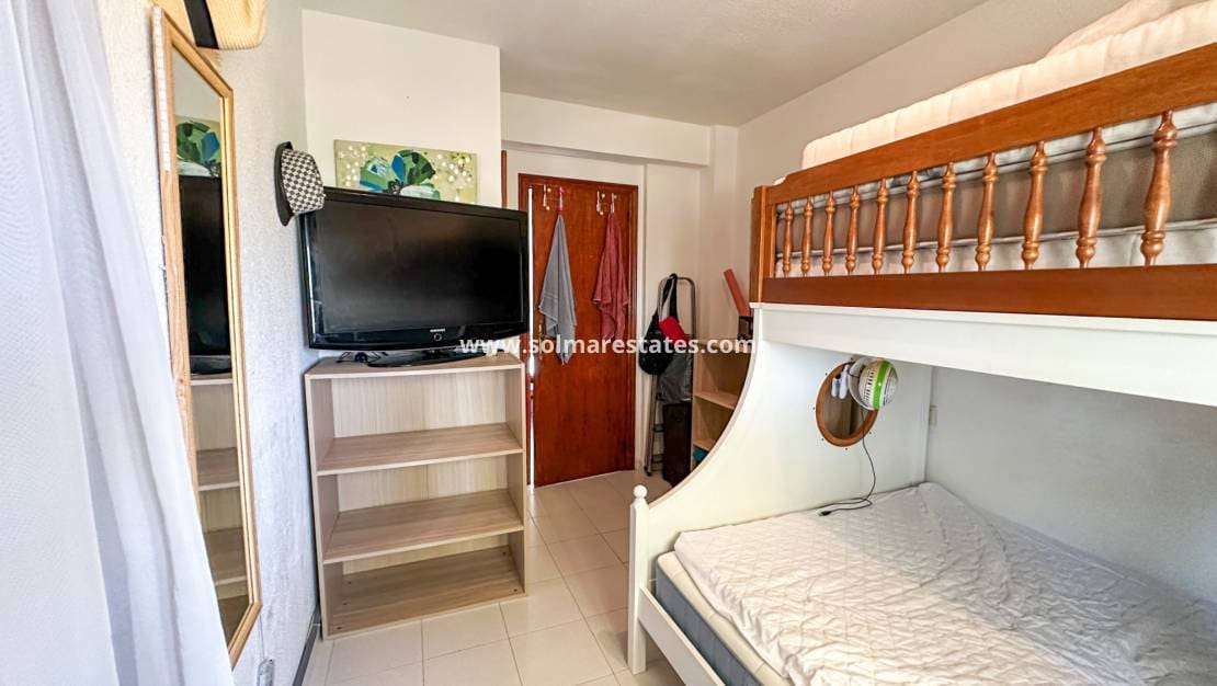 Apartamento de 1 habitación en Villamartin en venta con piscina - 105.000 € (Ref: 10023114)