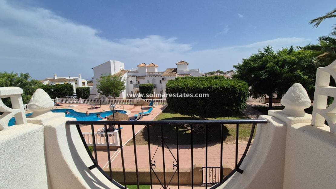 1 bedroom Apartment for sale in Villamartin with pool - € 105,000 (Ref: 10023114)