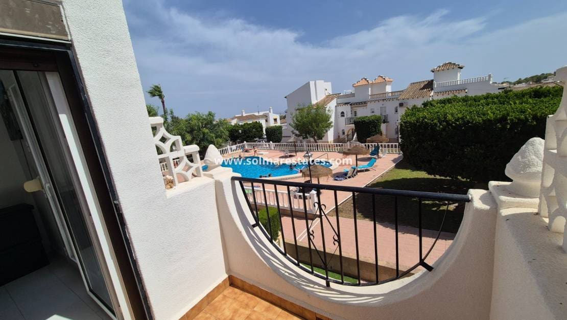 1 bedroom Apartment for sale in Villamartin with pool - € 105,000 (Ref: 10023114)