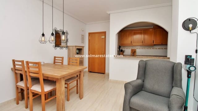 2 Zimmer Apartment zu verkaufen in San Miguel de Salinas mit Pool - 154.950 € (Ref: 10023116)