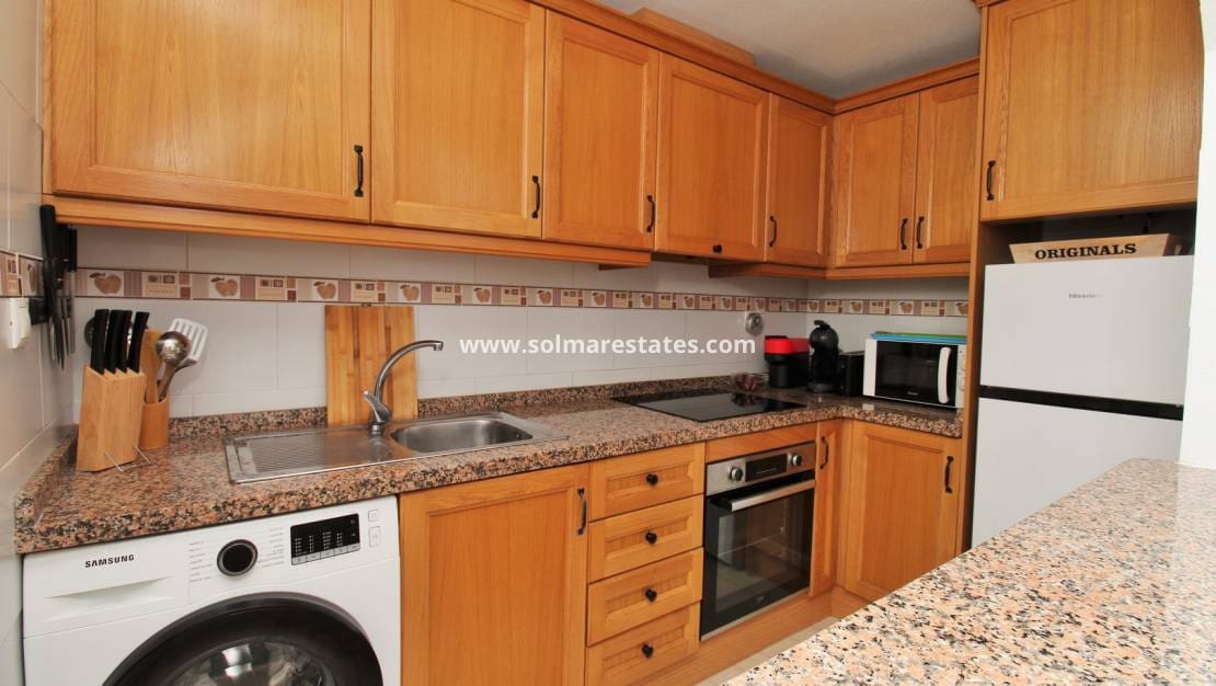 2 Zimmer Apartment zu verkaufen in San Miguel de Salinas mit Pool - 154.950 € (Ref: 10023116)