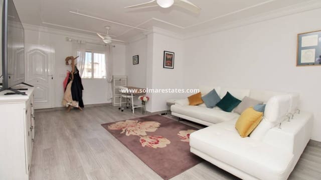 2 soveværelse Lejlighed til salg i Villamartin, Orihuela med swimmingpool - € 189.900 (Ref: 10023117)