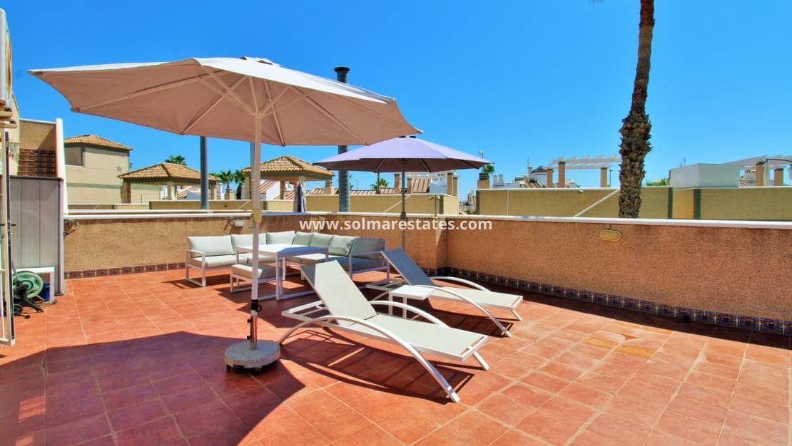2 soveværelse Lejlighed til salg i Villamartin med swimmingpool - € 189.900 (Ref: 10023117)
