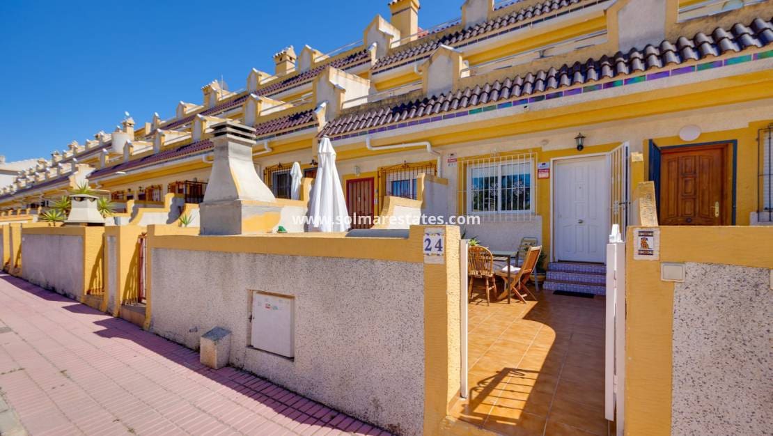 3 camera da letto Casa in vendita in Playa Flamenca con piscina - 184.000 € (Rif: 10023118)